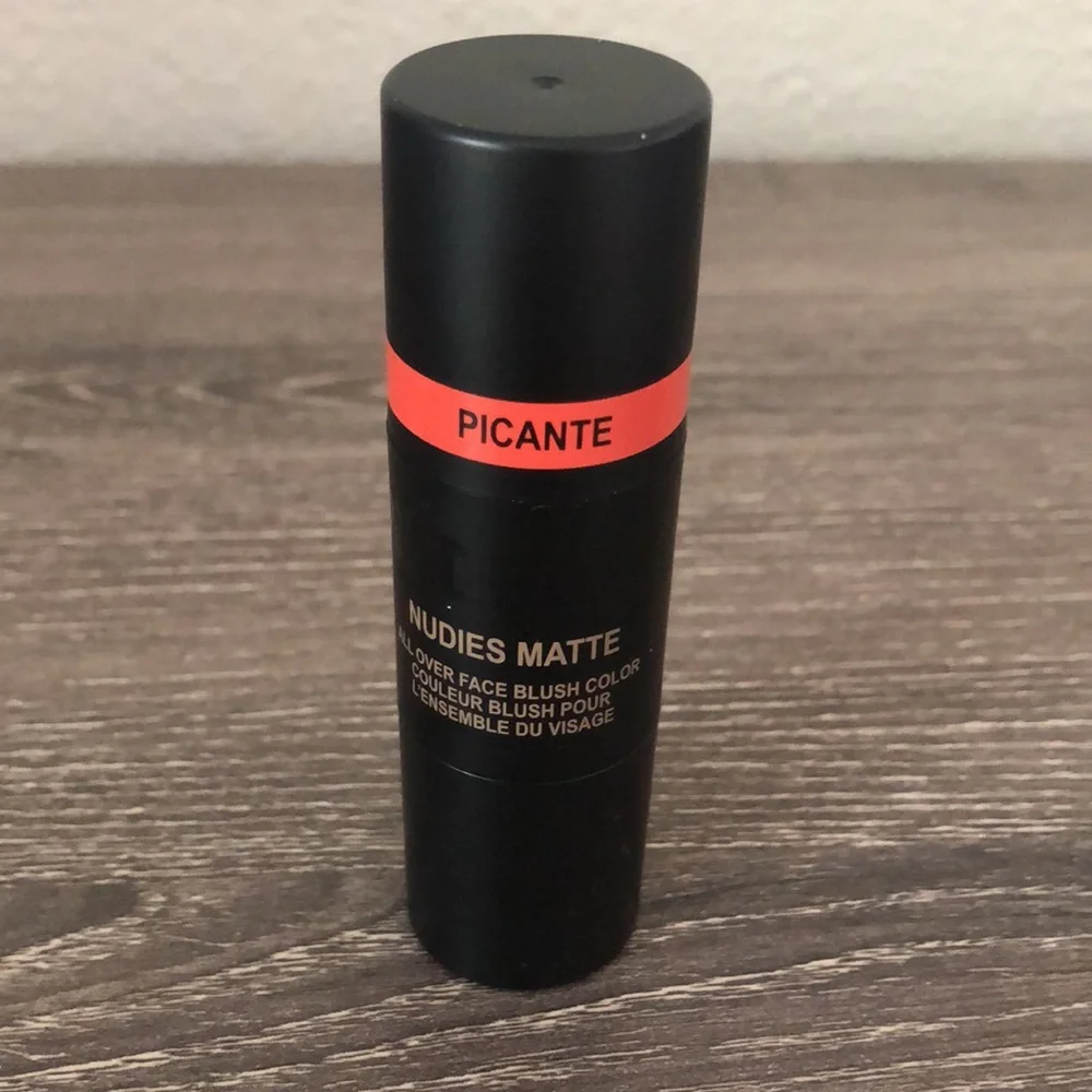 ❤️$9 NWT Nudestix Matte All Over Face Blush - Picante